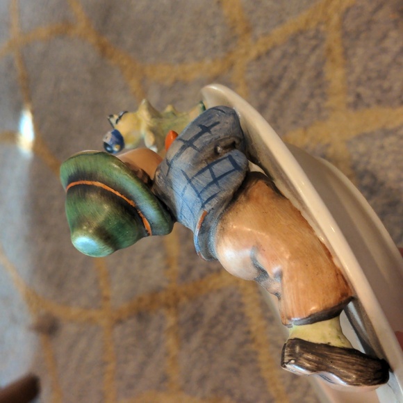 Goebel Hummel Boy and Bird Ashtray #166 TMK2 - Picture 7 of 9